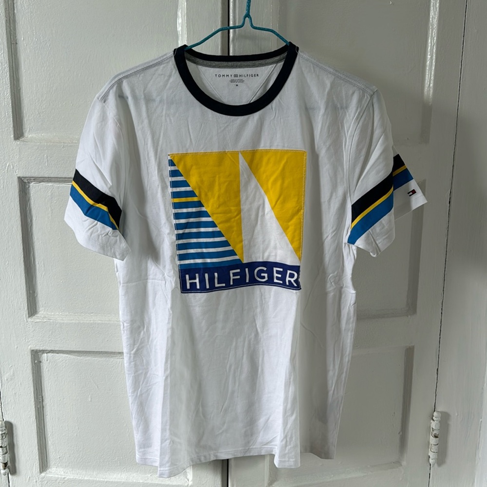 Tommy Hilfiger White Sail printed tshirt size medium